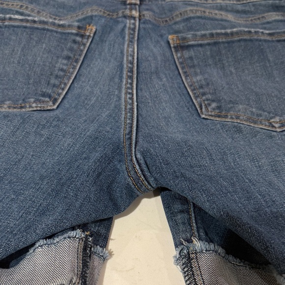 Kut from the Kloth Laty Boyfriend Distressed Blue Jean Shorts - Picture 7 of 7